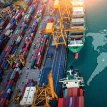 Notre service de transport maritime est idéal pour les expéditions de gros volumes ou les longues distances internationales. En collaboration avec des compagnies maritimes reconnues, nous gérons vos expéditions en conteneur complet (FCL) ou en groupage (LC